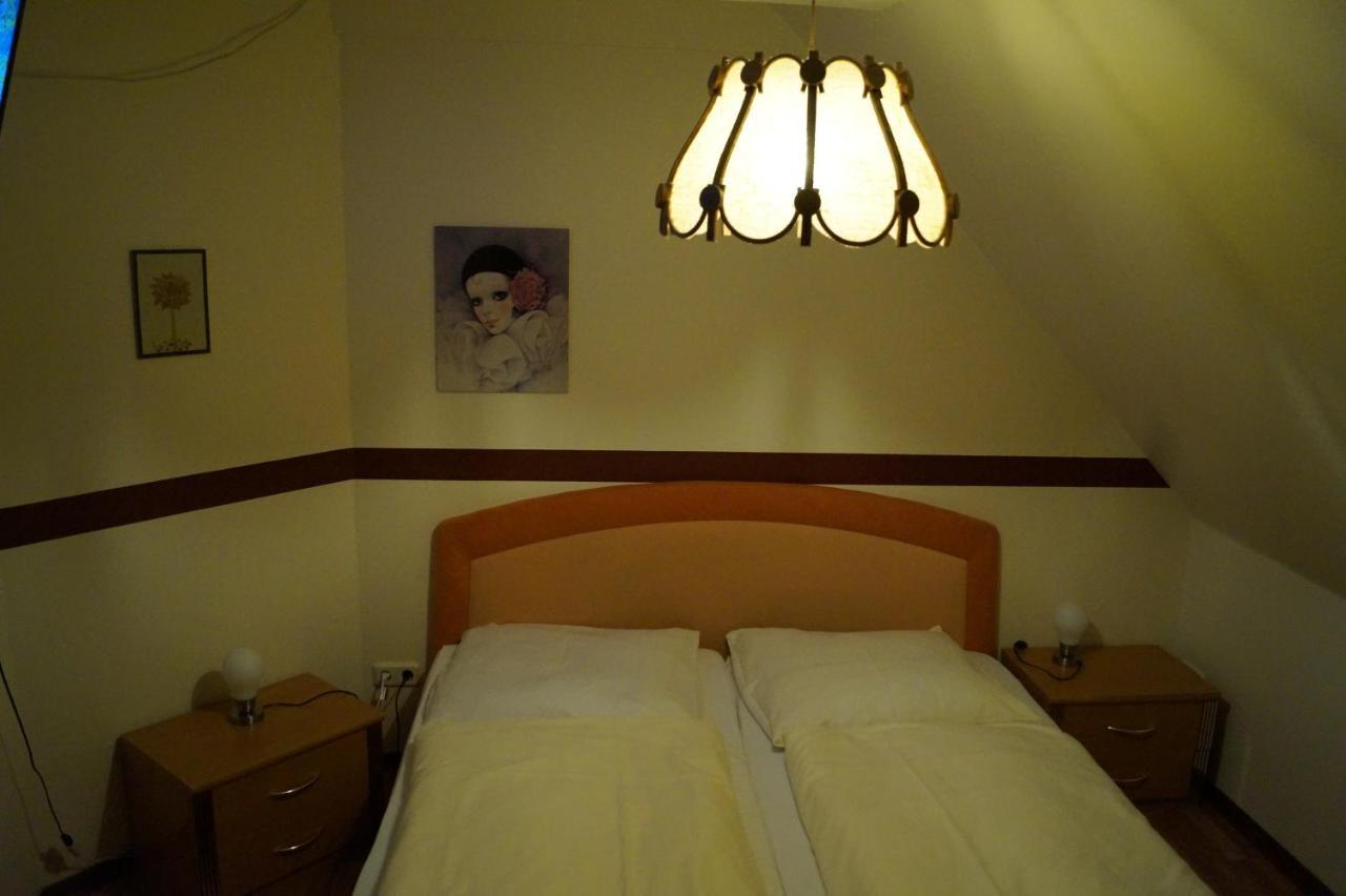 La Fontana Hotel Лангелсхайм Екстериор снимка