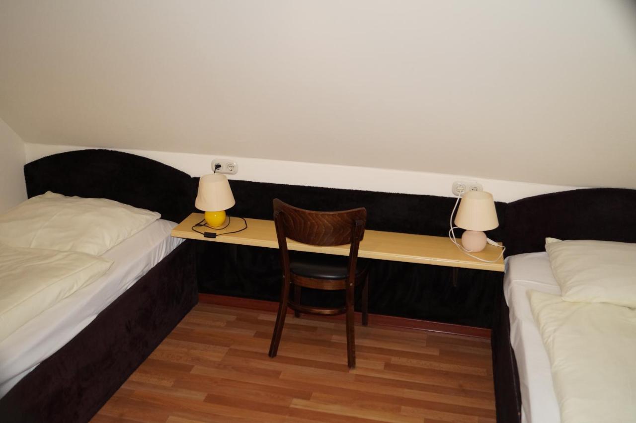La Fontana Hotel Лангелсхайм Екстериор снимка