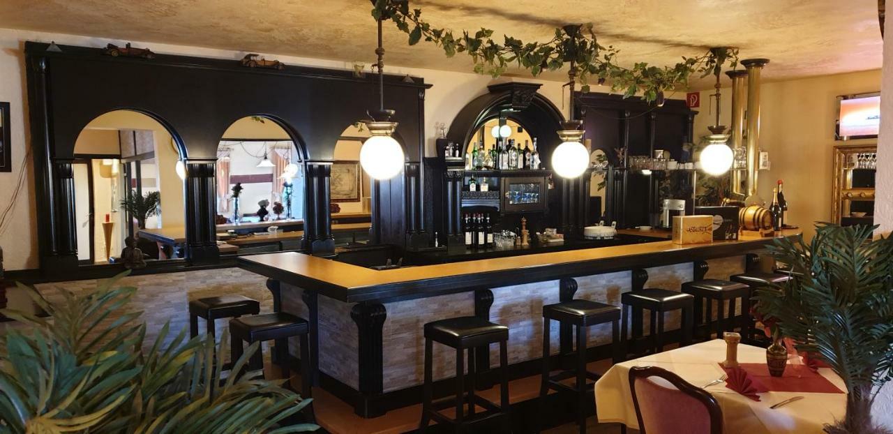 La Fontana Hotel Лангелсхайм Екстериор снимка